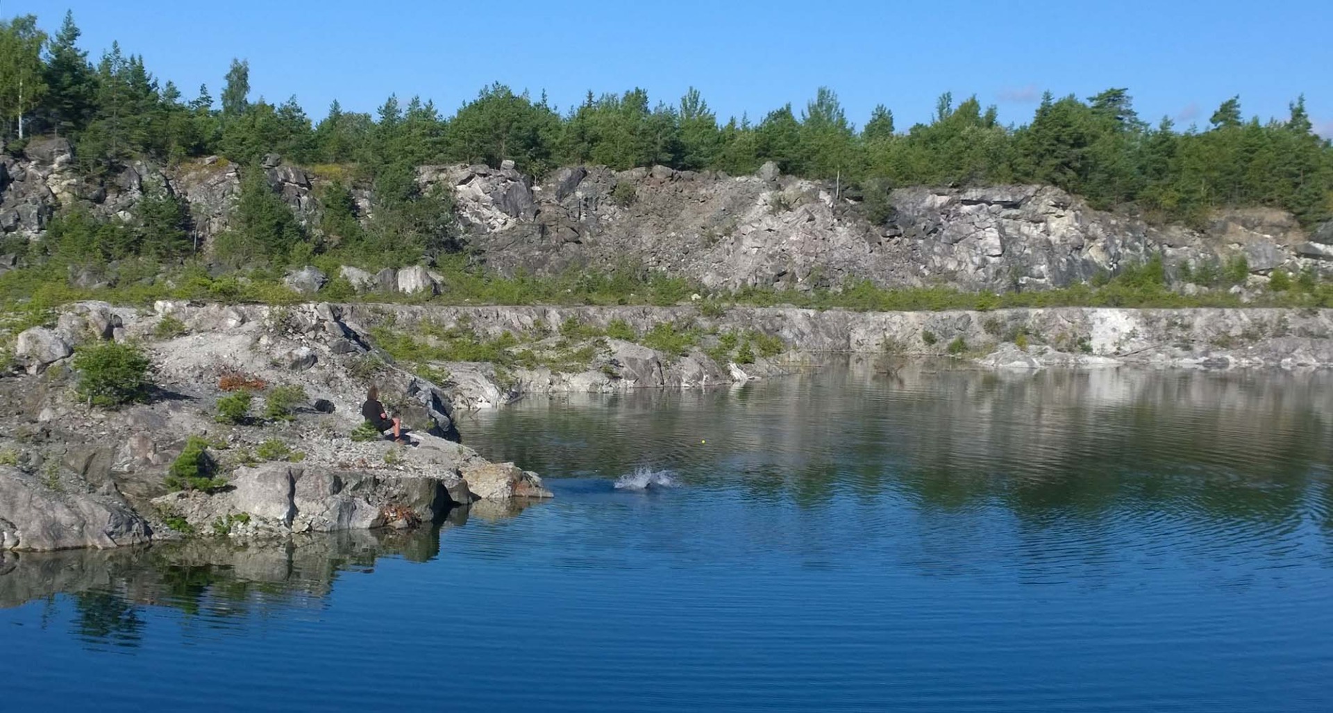 Kalkbrottets södra sida, fotograferad 2015 